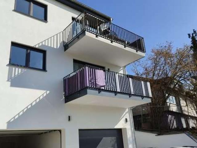 Niedrigenergiehaus A+ mit höchstem Wohnkomfort! Balkon, Stellplatz.