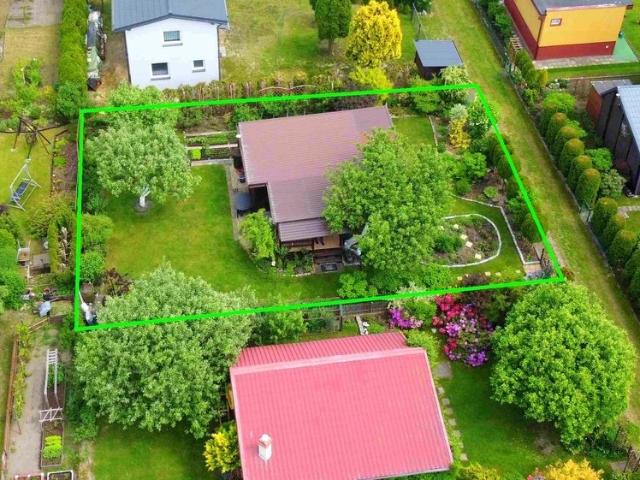 Działka ROD z murowanym domkiem 35 m² w Niemczu