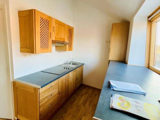 NIEPPE RUE D'ARMENTIERES FLOCN708 APPARTEMENT de type 2 env 37.35 m² au deuxième étage.