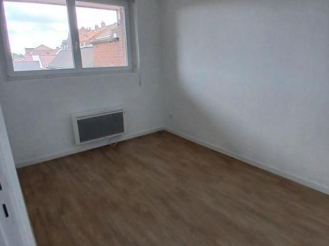 NIEPPE RUE FAIDHERBE FLOCN849 APPARTEMENT EN COURS DE RENOVATION de type 3 env 50 m² au.