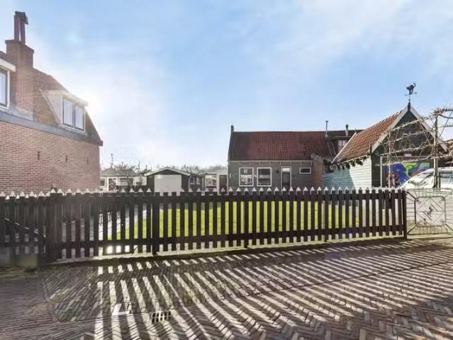 Niesenoortsburgwal 1 Monnickendam