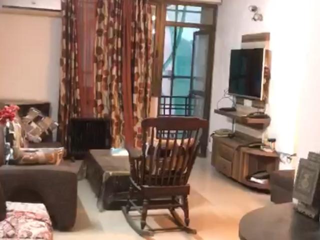 Niho Hi Bird Scottish Garden 3 Bedroom 2150 Sq. Ft. Penthouse in Ahinsa Khand 2 Ghaziabad Listing ID: #10198