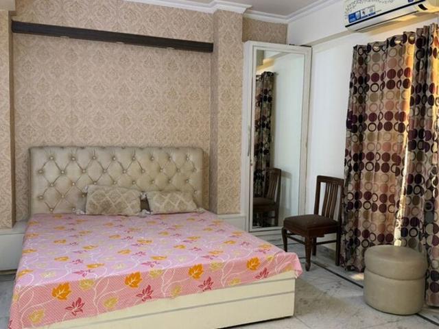 Niho Saffron Scottish Garden 3 Bedroom 2100 Sq. Ft. Apartment in Ahinsa Khand 2 Ghaziabad Listing ID: #10174