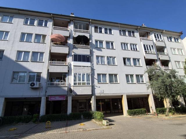 Nilüfer Beşevler Mahallesi Esen 2 Sitesi'nde Satılık 3+1 Daire