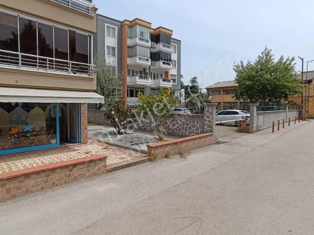 Nilüfer Beşevler'de İzmir Yolu Yakını, 70m² Kiralık Dükkan