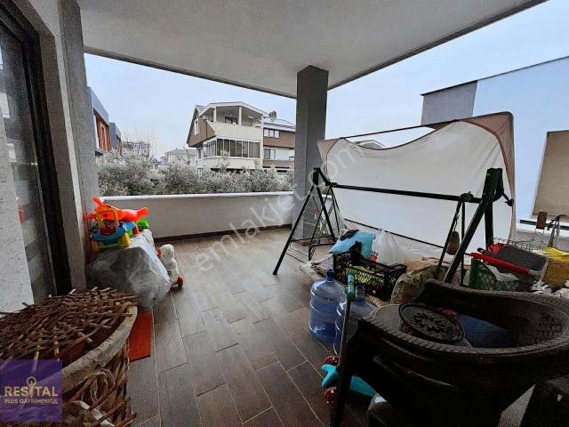 Nilüfer Demirci'de Satılık Tripleks İkiz Villa