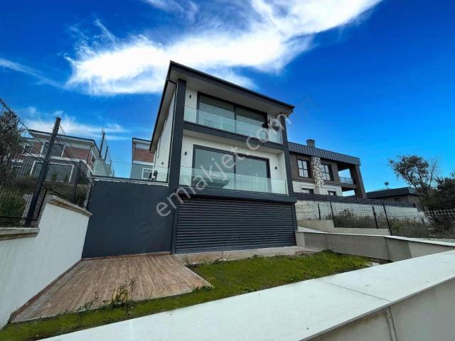 Nilüfer, Gümüştepe, Satılık 4+2 Dubleks Villa