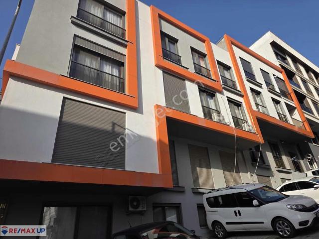 Nil Karkin'den Genç Binada Kiralık