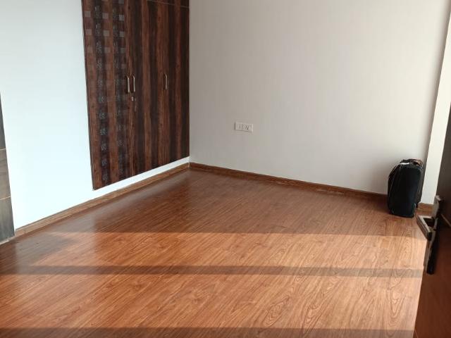 Nirala Greenshire Phase I 2 Bedroom 950 Sq. Ft. Apartment in Patwari Greater Noida Listing ID: #10212