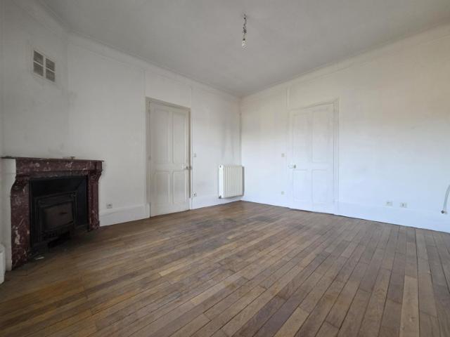 Nivolas Vermelle plateau de 30m2