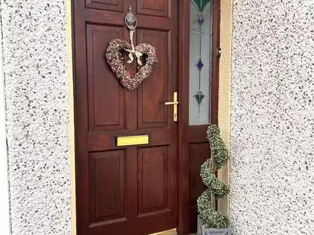 No 14 Pine Grove, Charlestown, Mayo, F12 N284