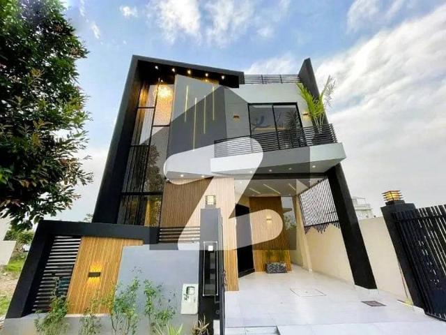 No Bargain Plz 5 Marla Luxurious Bungalow For Rent In DHA Phase 9 Town Lahore
