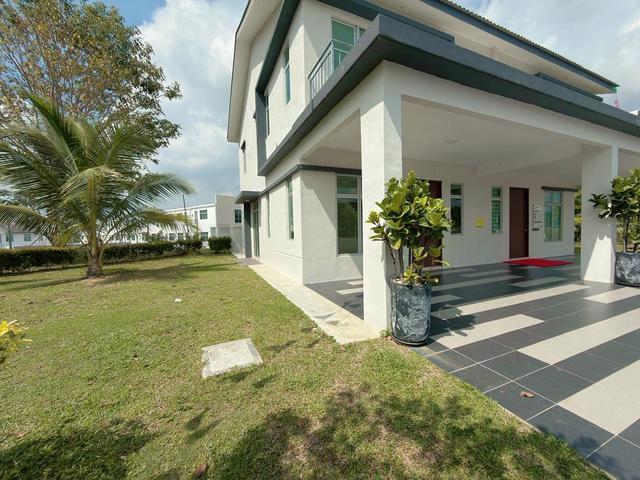 No Booking Fee Extra Land Freehold Double Storey SemiD Jasin Mydin