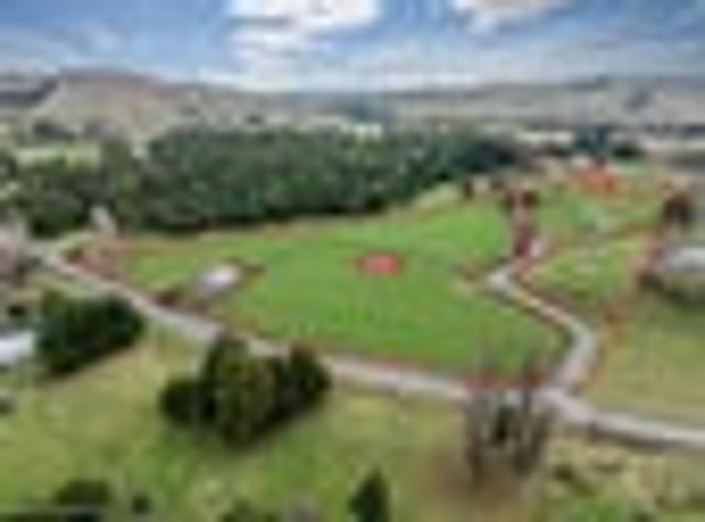 No covenants with this new Elsthorpe subdivision