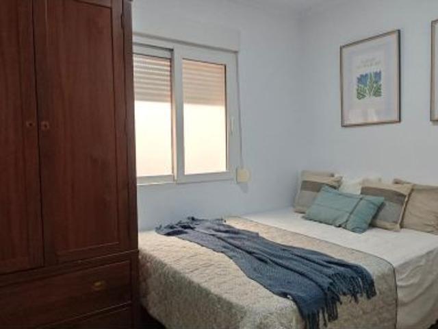 ¡No dejes escapar esta exclusica oportunidad! Amplio piso listo para entrar a vivir. Coge las male