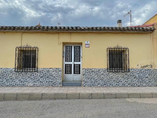 CASA CON PATIO Y MUCHAS POSIBILIDADES EN EL ESCOBAR MURCIA