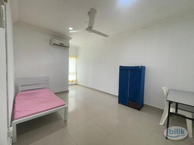 No Deposit Middle Room with Bathroom rent in D'Kayangan @ Seksyen 13, Shah Alam