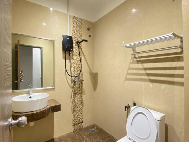 No Deposit Room + Private Toilet for Rent near Maluri Station