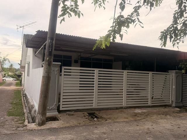 No F73 Jalan indah 4taman sejati indah