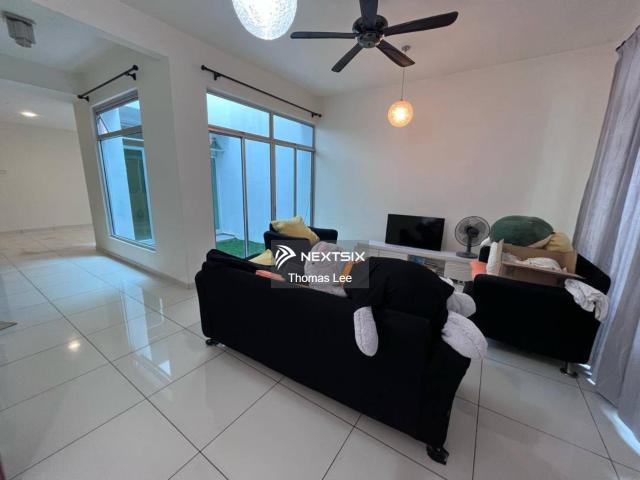 No Facing House, 22x70sq. Ft, 4+1 Room 4 Bath, Extra Land 10'