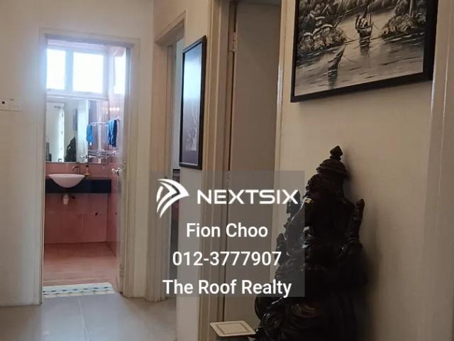 No Flood Very good condition Fully extended up & down Fully renovated All rooms comes with build in cabinet & aircond Freehold