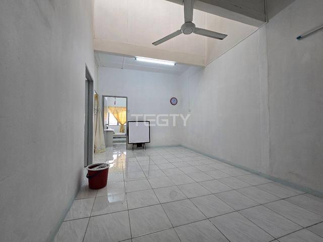No Flood Full Extend Taman Sri Andalas Klang Single Storey House 22x75