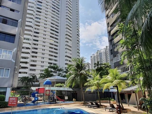 No owner, can cook, 3 Huge Master bedrooms with attached bathrooms