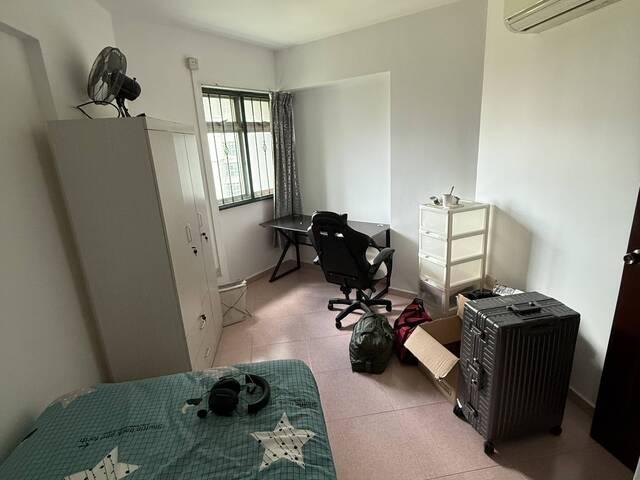 No owner, free and easy. Ready to move in anytime