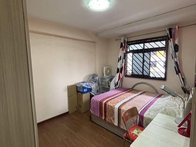 No owner staying Batok Batok whole house usage