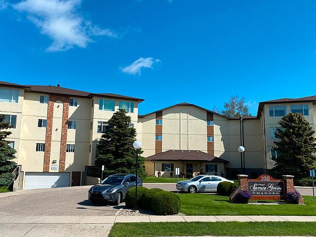 No Snow To Shovel At Condo On Keevil Cresc!