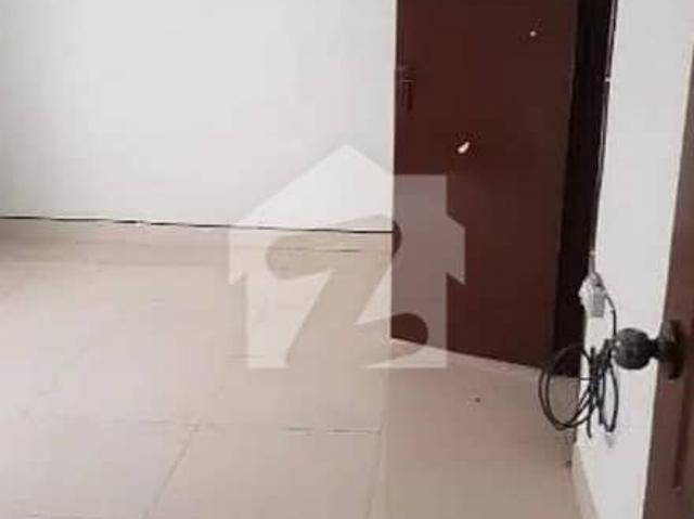 Noman center seconcd floor flat for sale