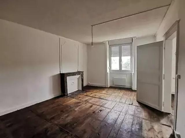 Nontron 24300 Location appartement 4 pièces t4