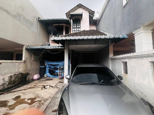 NON BUMI 2 Storey Terrace Near Stadium Bandar Baru Selayang BBS