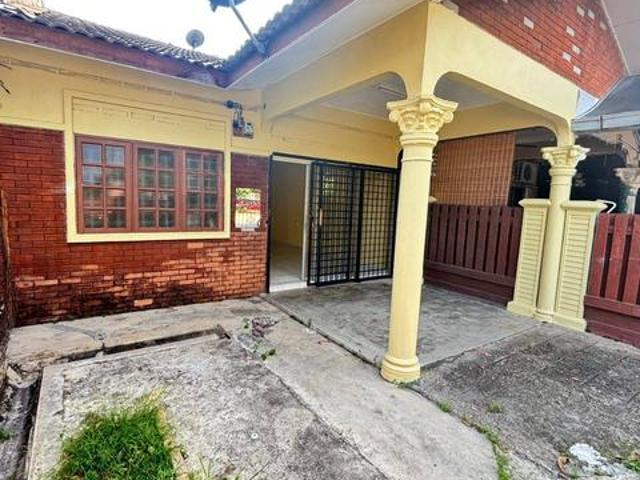 Non bumi Teres setingkat Pulau Sebang Alor Gajah Melaka untuk dijual