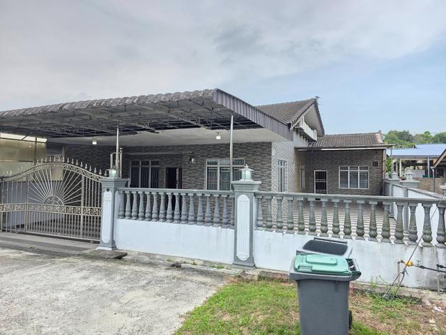 Non Bumi Ulu Tiram Taman Bunga Raya Semi Detached Renovated