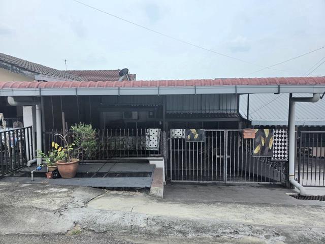 NON BUMI UNIT 1 Storey Terrace Seksyen 2 Shah Alam