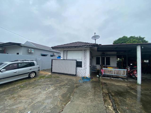 Non Bumi Corner Lot Bungalow Taman Nusa Perintis Gelang Patah
