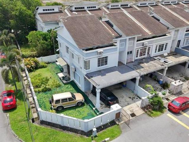 NON BUMI CORNER LOTDouble Storey Terrace SP 3 Bandar Saujana Putra