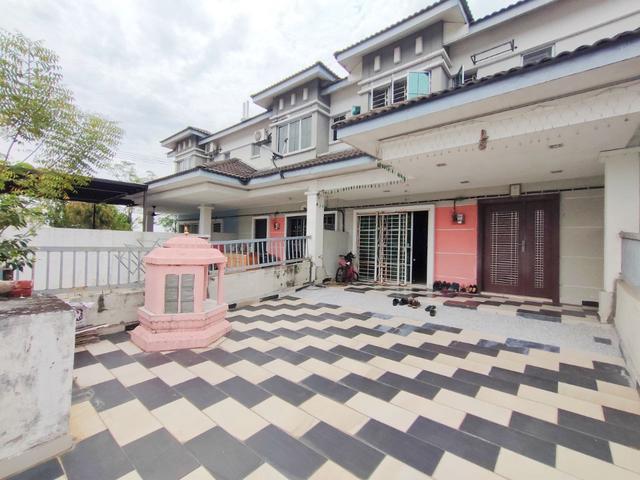 Non Bumi Double Storey Terrace BANDAR PUTERA 2 CASSIA KLANG