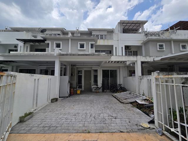 NON BUMI Facing South 25 Storey House Seri Wirani Seksyen 8 Bangi