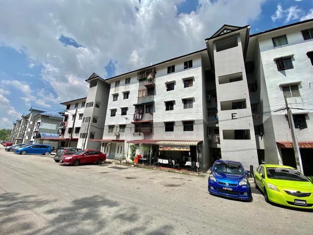 Non Bumi Flat Taman Tampoi Utama Available For Sale
