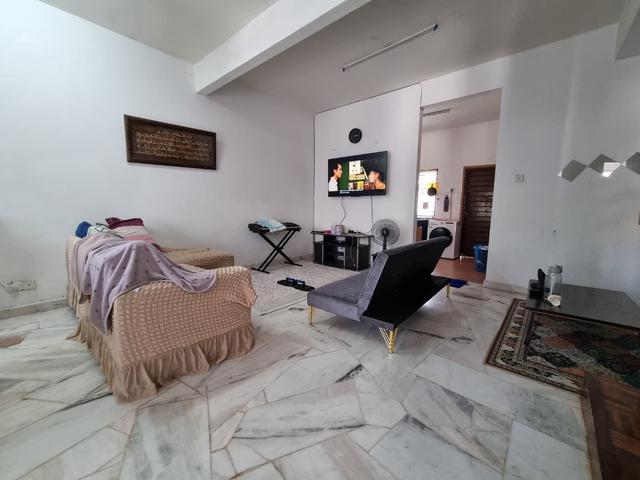 Non Bumi Good condition 2 Storeys Landed Terrace Saujana Rawang