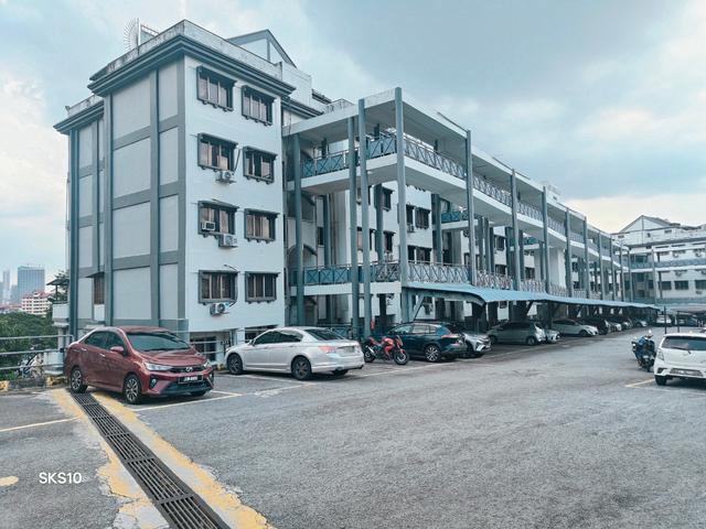 NON BUMI Ground Floor Sri Kinabalu Condo Seksyen 10 Wangsa Maju