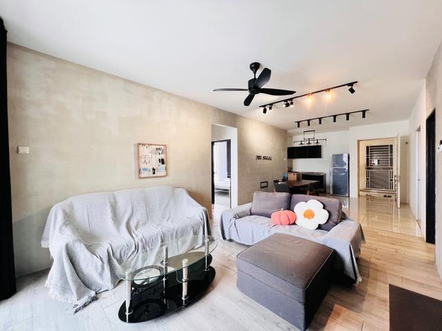NON BUMI High Floor Fully Furnished PV20