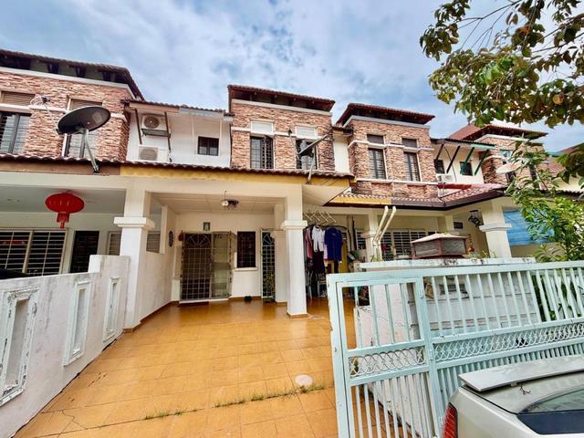 NON BUMI LOT 2 Storey Bandar Nusaputra Presint 1 Puchong