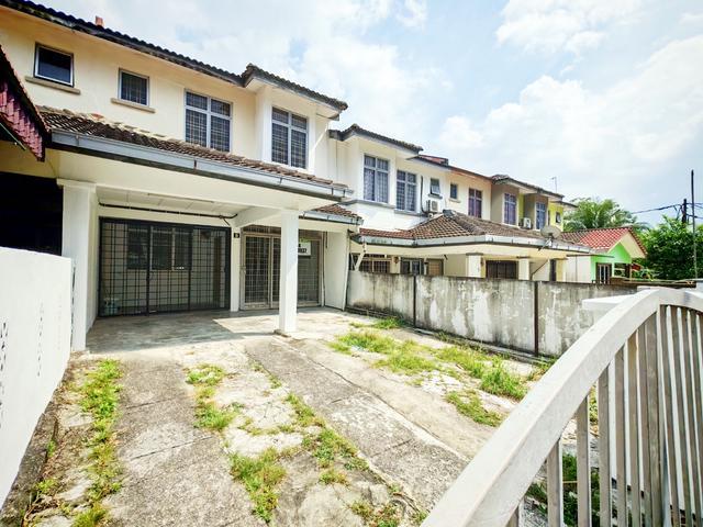 Non Bumi Lot 2 Storey Lestari Putra 7 LEP Seri Kembangan Equine Park