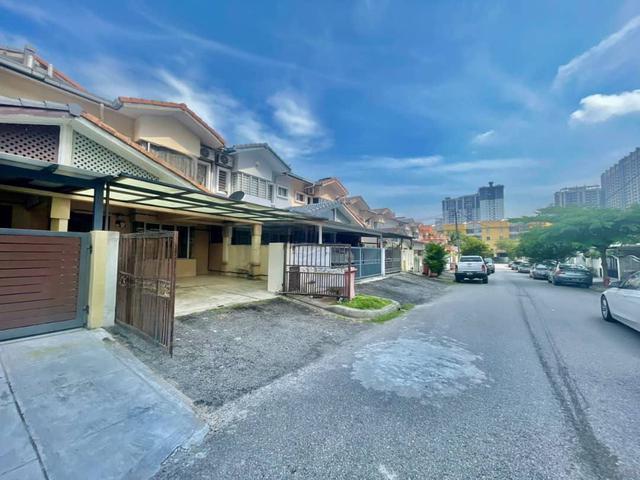 NON BUMI LOT Double Storey Kelana Idaman Ara Damansara Pj