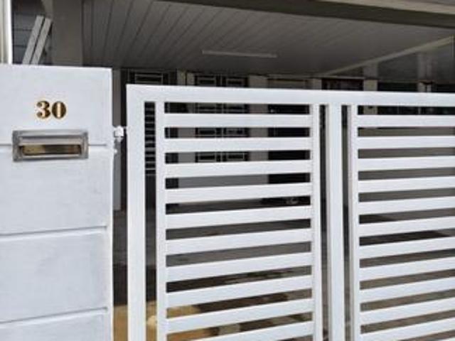 Non bumi lot house for sale