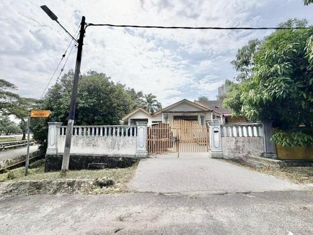 NON BUMI FULLY RENO SINGLE STOREY TERRACE HOUSE TAMAN RINTING MASAi
