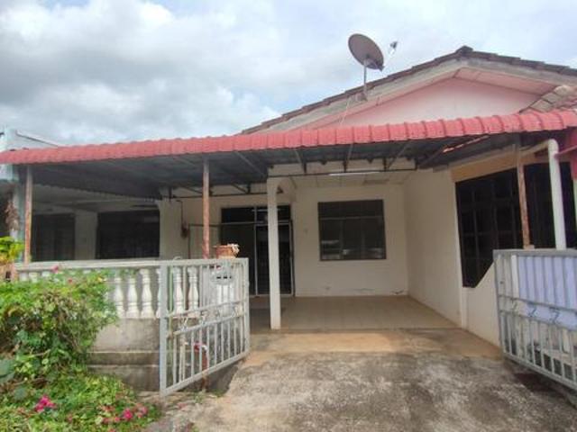 NON BUMIDEKAT UITM ARAURumah Teres Setingkat Taman Sri Wang Arau